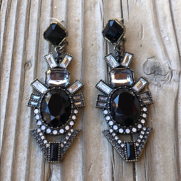 Stella & Dot Jewelry - Stella & Dot Art Deco Black Crystal Earrings!